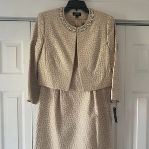 Tahari Taupe, Ivory and Silver Women’s suit